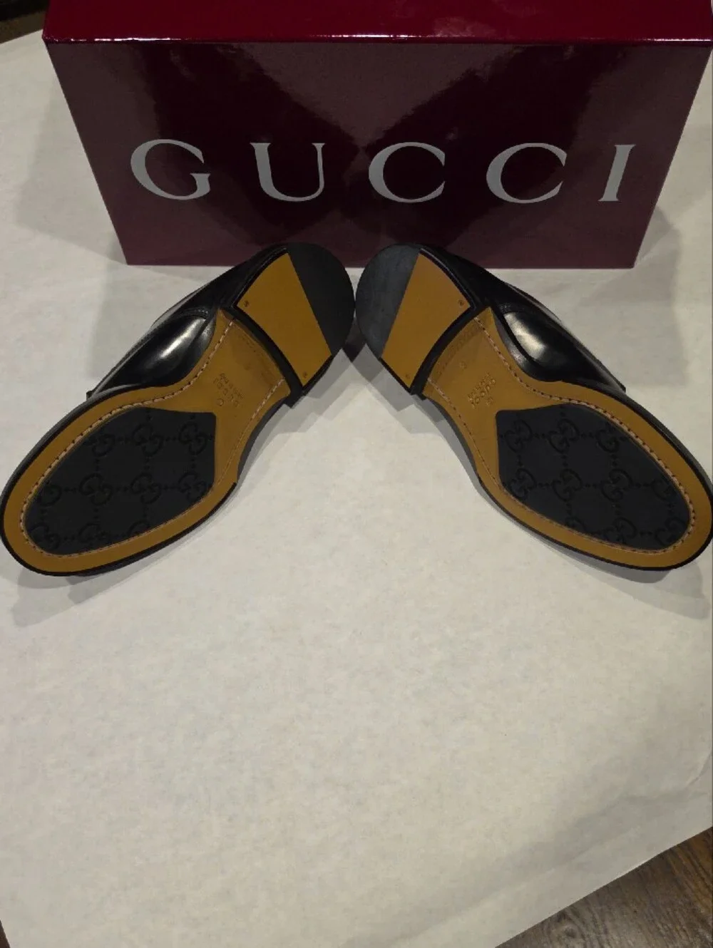 Gucci polished oxfords lining